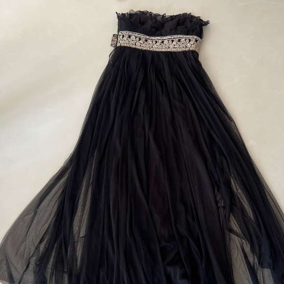 Marchesa Notte Black Gown - Picture 11 of 16